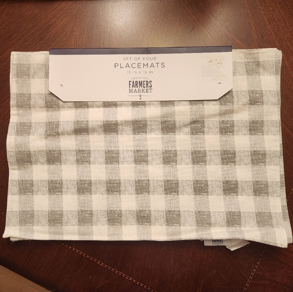 Kitchen Set Of Four 13x19 Each 10 Cotton Grey Checkered Placemats Nwt